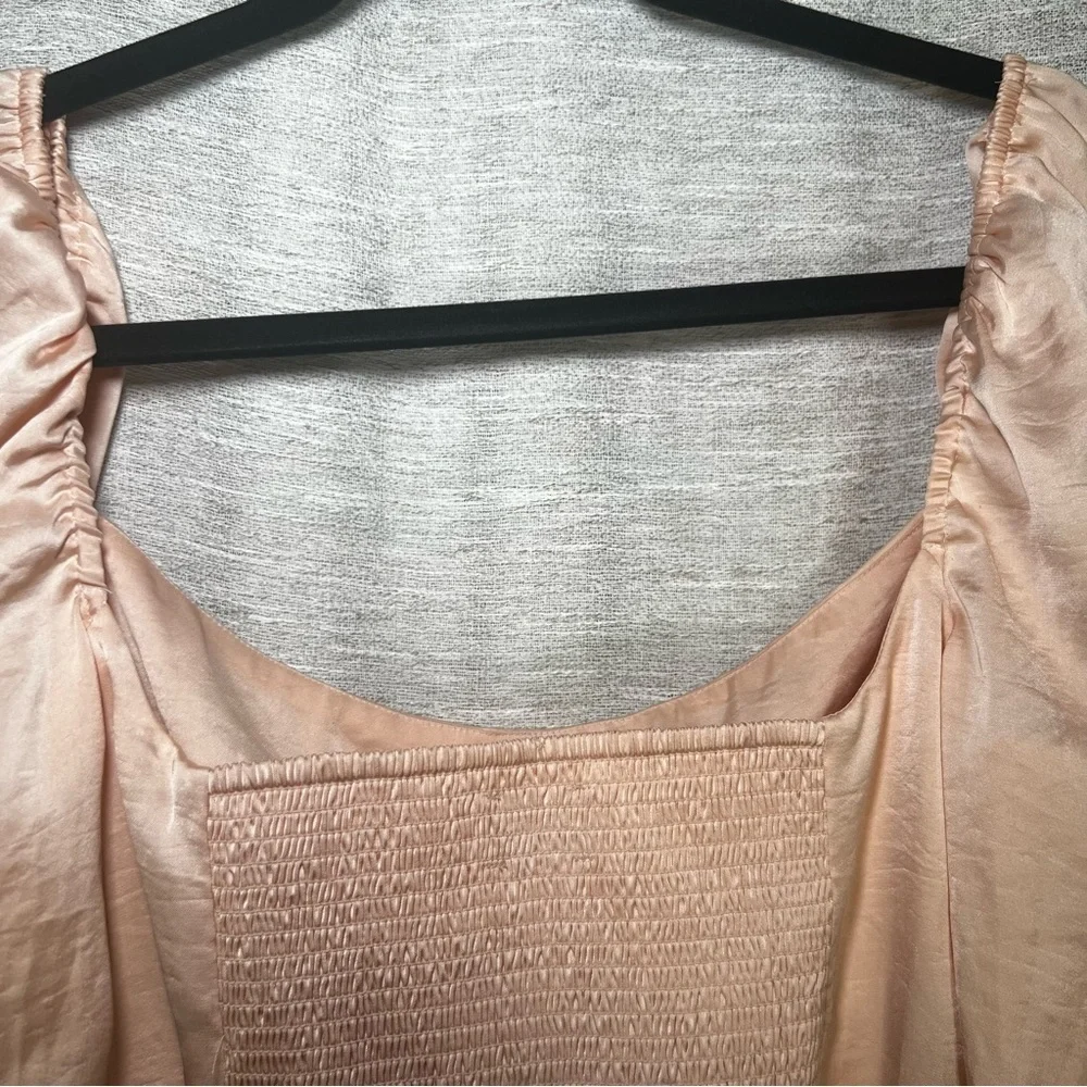 Wilfred Aritzia Satin Blush Women's Romantic  Smocked Blouse Size L - Picture 15 of 16
